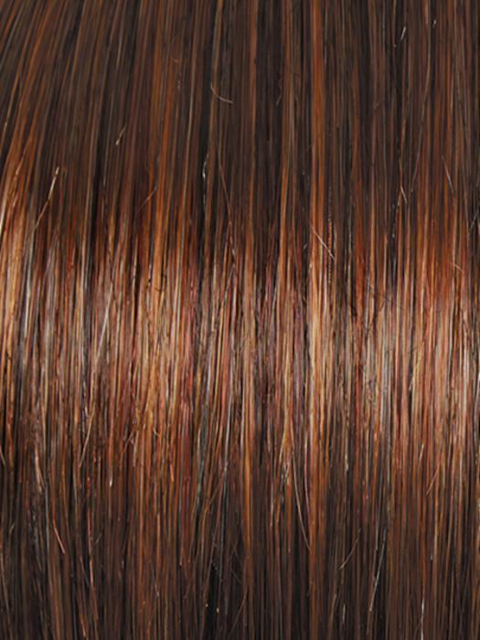 SS8/29 SHADED HAZELNUT | Rich Medium Brown Evenly Blended with Ginger Blonde Highlights with dark roots