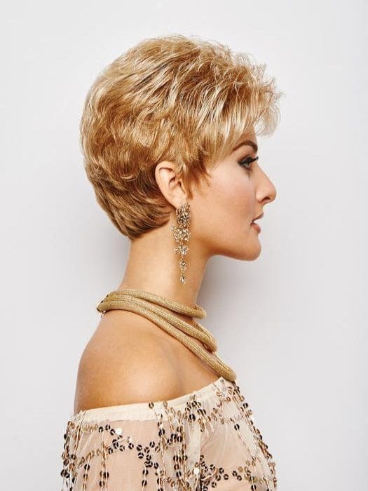 Short, waved layers, beautifully blend to a neck-hugging, tapered nape