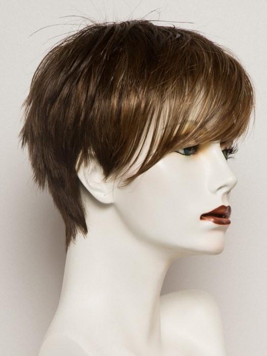 MOCCA LIGHTED | Light Brown base with Light Caramel highlights on the top only, darker at the nape